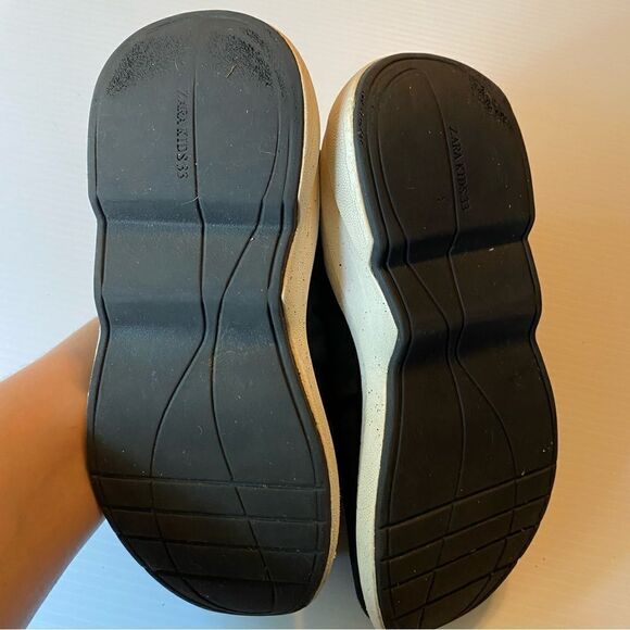 Zara black Girls Sock Sneaker pull on boots with ties Size -33 (US 1-1.5) - Picture 9 of 12